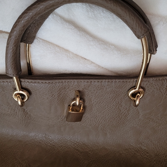 Christian Siriano Bag - Picture 8 of 9